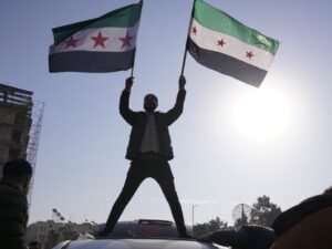 سوريا في مفترق طرق: بصيص أمل في خضم المرحلة الانتقالية الهشة